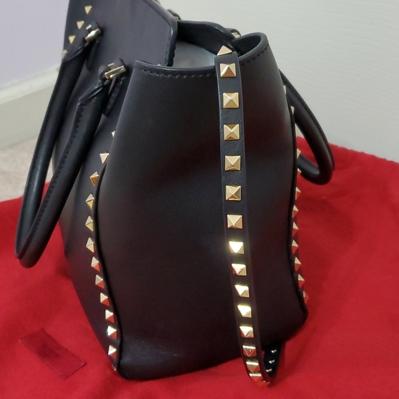 Valentino Rockstud Leather Pagoda shopper Bag - Picture 5 of 8